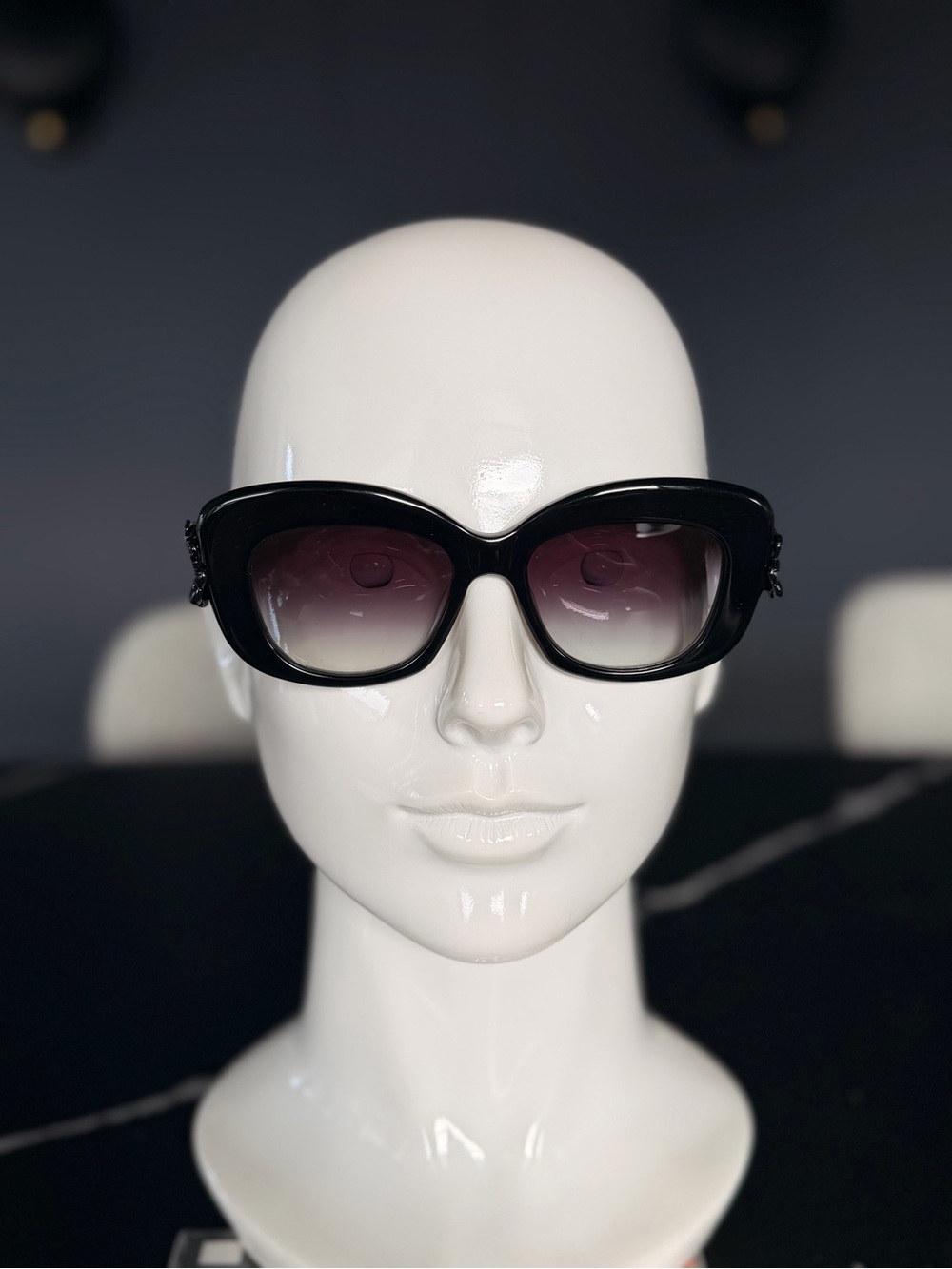 Black Oversized Gradient Lens Women's Sunglasses